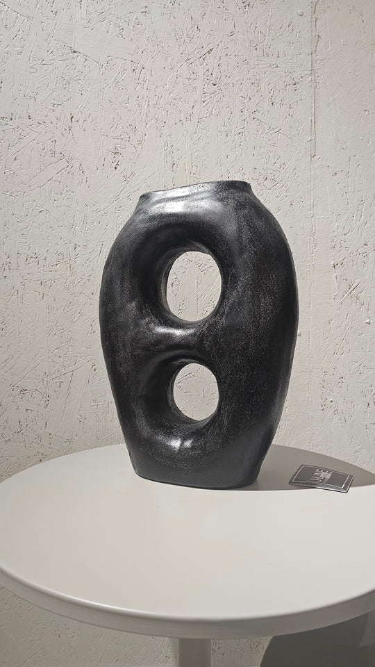 vase noir grand