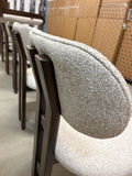 Chaise parisienne