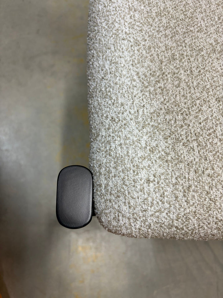 Chaise parisienne