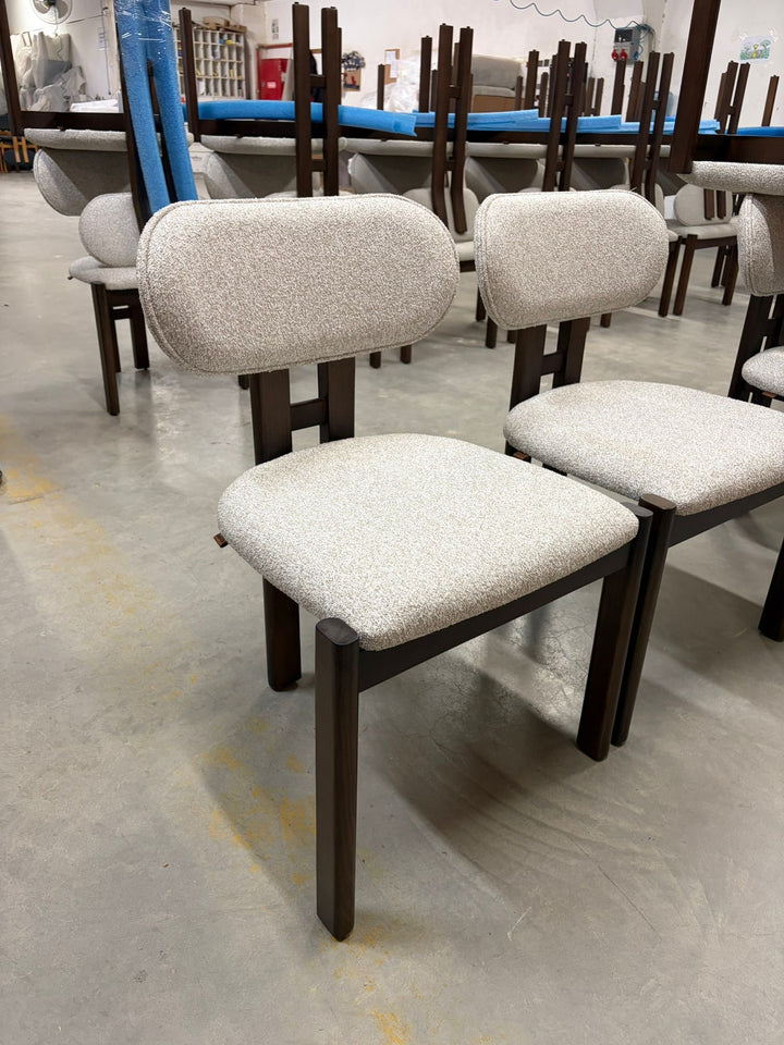 Chaise parisienne