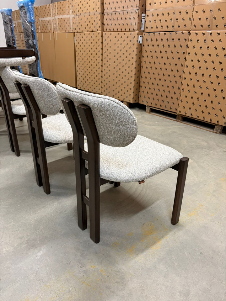 Chaise parisienne