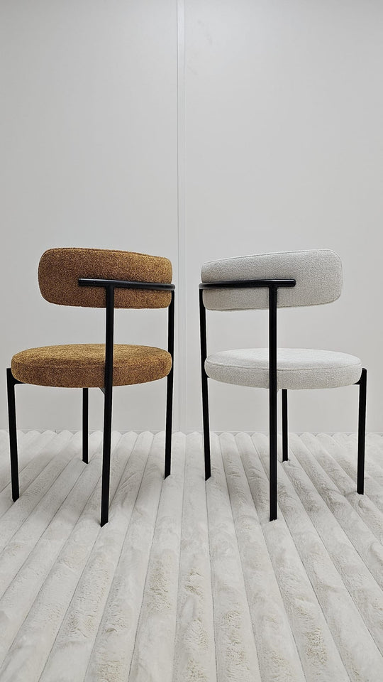 Chaise Lora