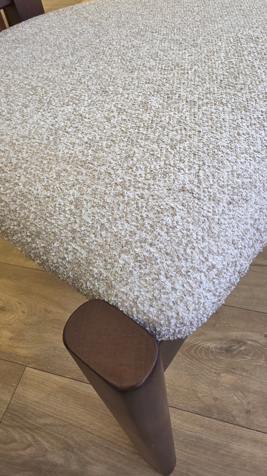 Chaise parisienne