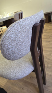 Chaise parisienne