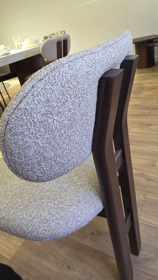 Chaise parisienne