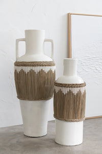 Motif de vase + poignées en terre cuite / jonc de mer blanc / naturel